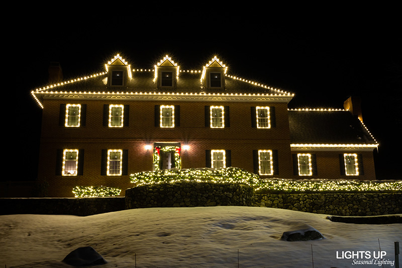 Residential Christmas lighting installation