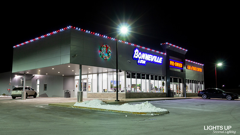 Bonneville commercial Christmas lights