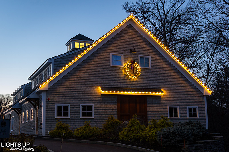 MCC commercial Christmas lights