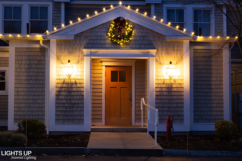 MCC commercial Christmas lights