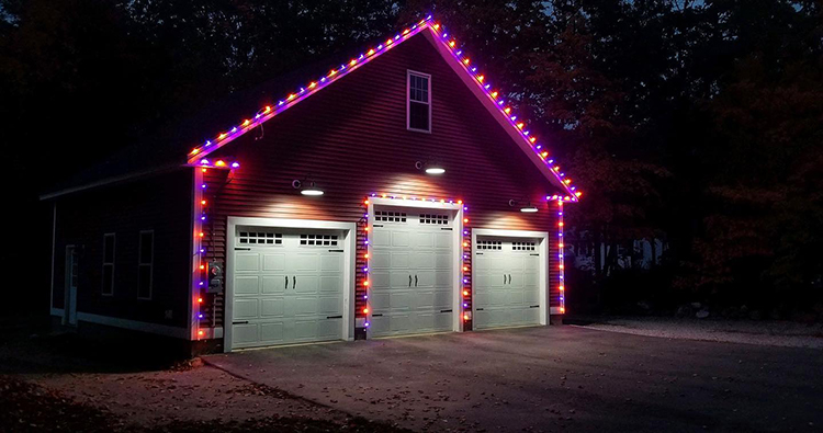 Halloween outdoor lighting display
