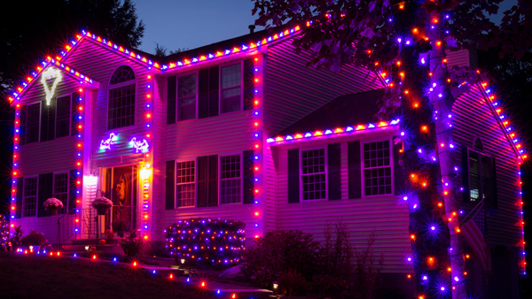 Halloween outdoor lighting feature